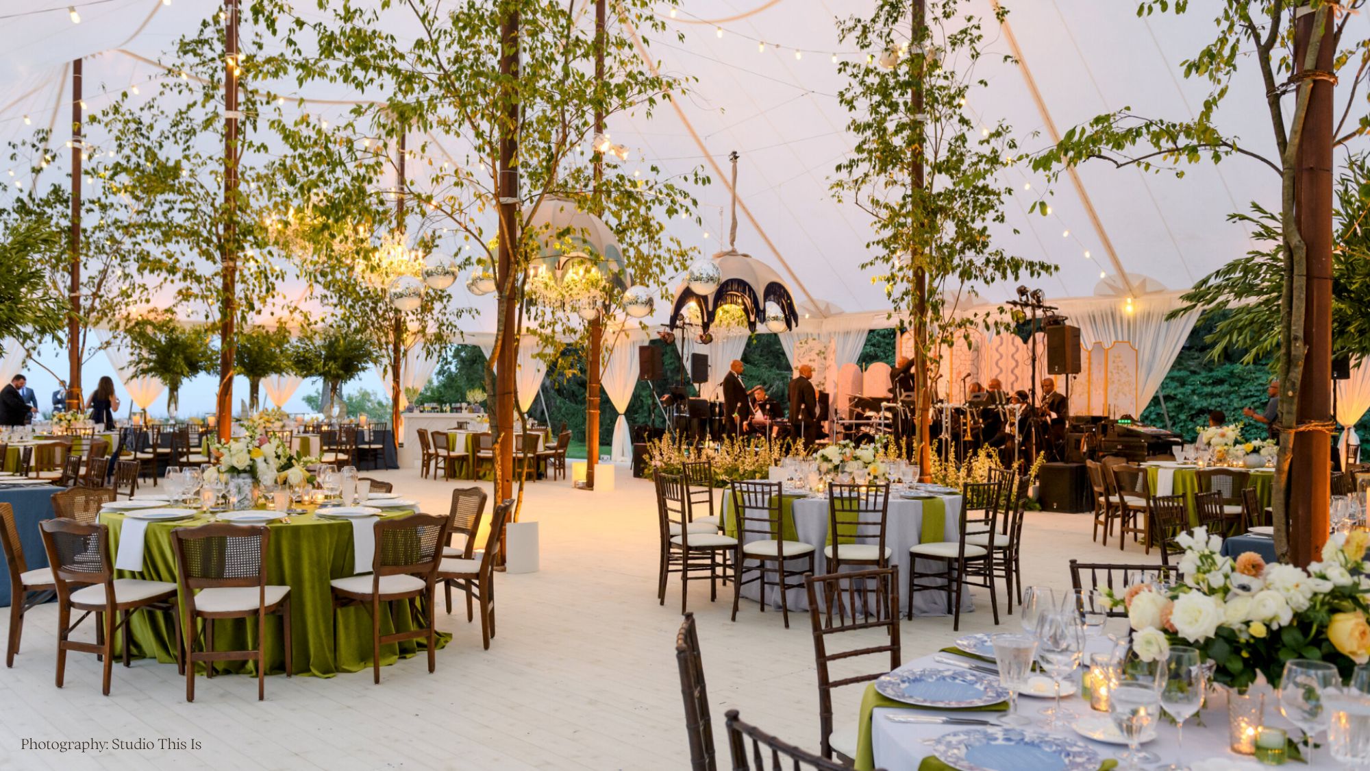 a tented wedding at shore acres in lake bluff